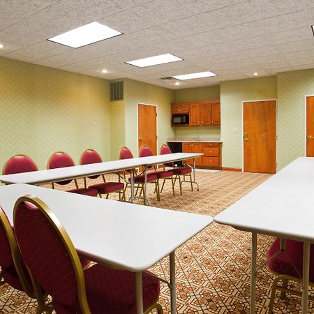 Holiday Inn Express Hotel & Suites Goshen By Ihg Esterno foto