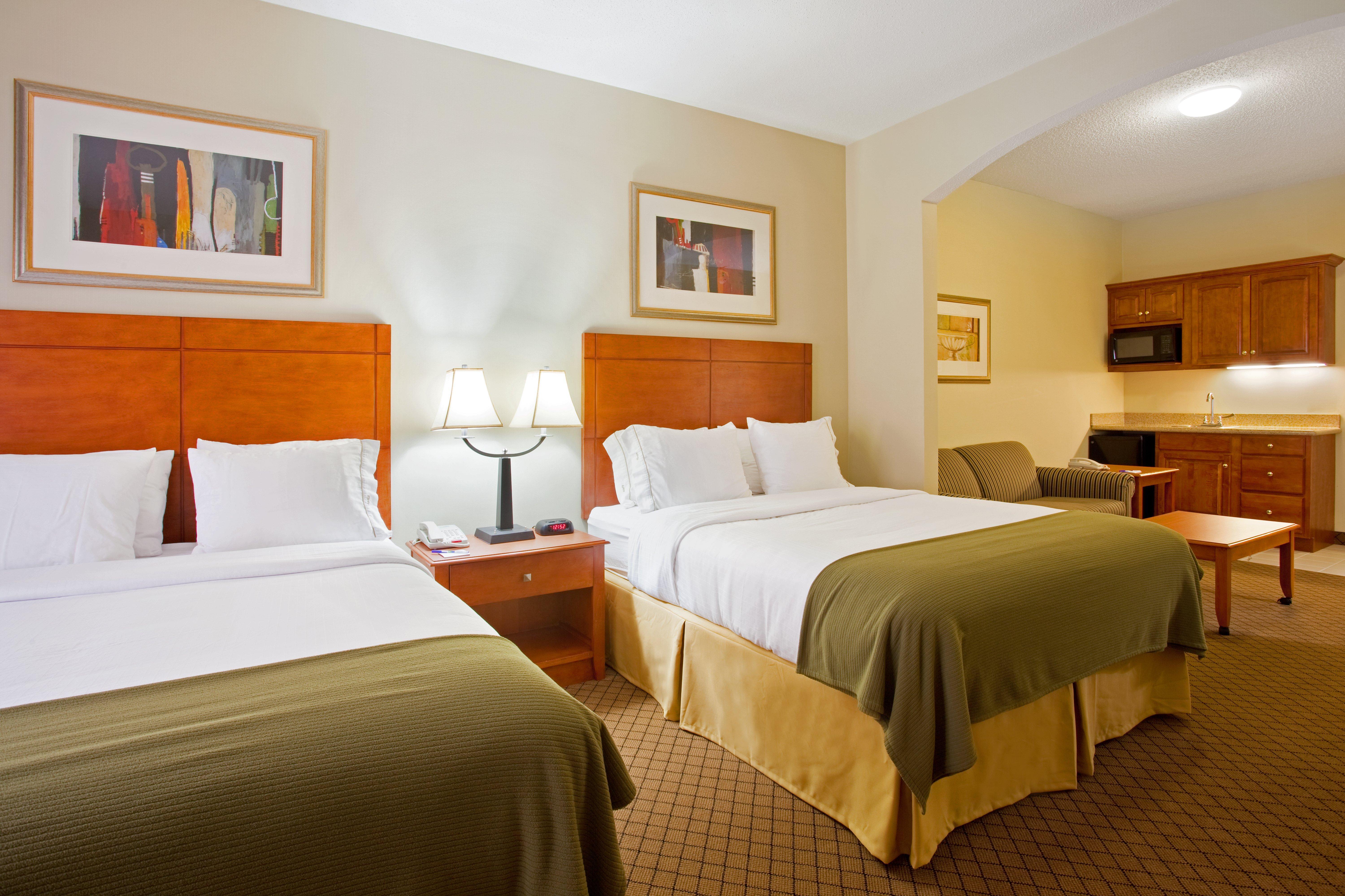 Holiday Inn Express Hotel & Suites Goshen By Ihg Esterno foto