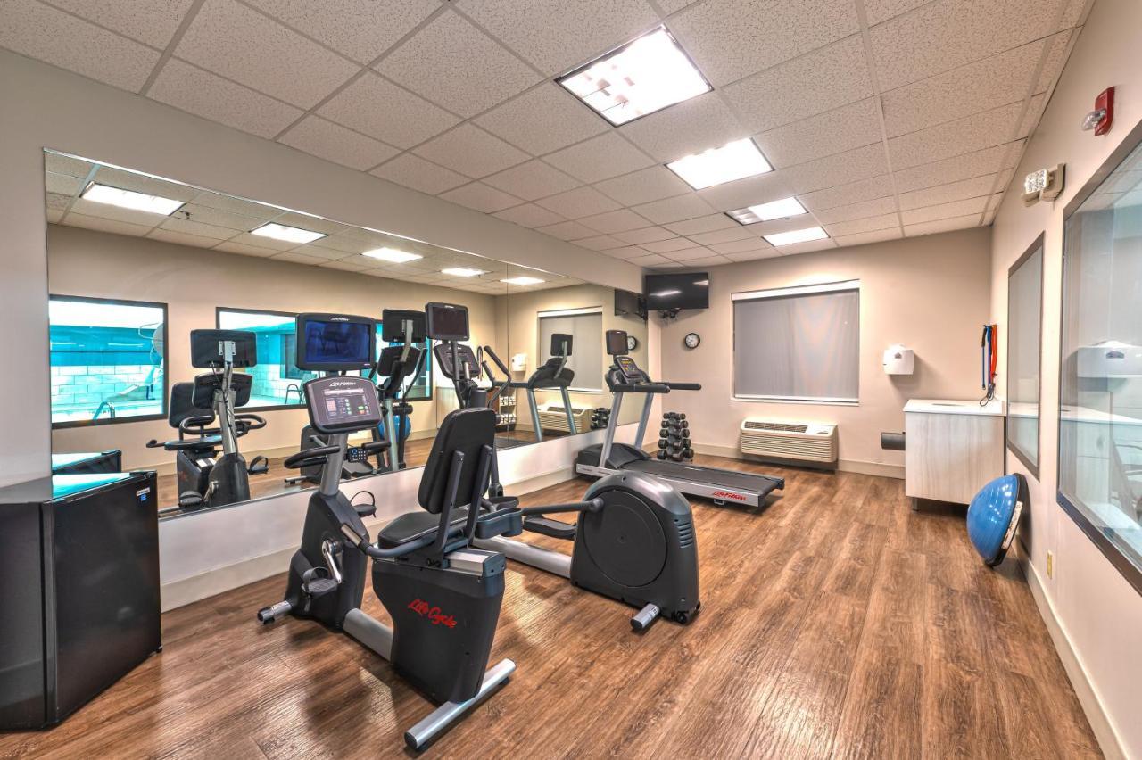 Holiday Inn Express Hotel & Suites Goshen By Ihg Esterno foto