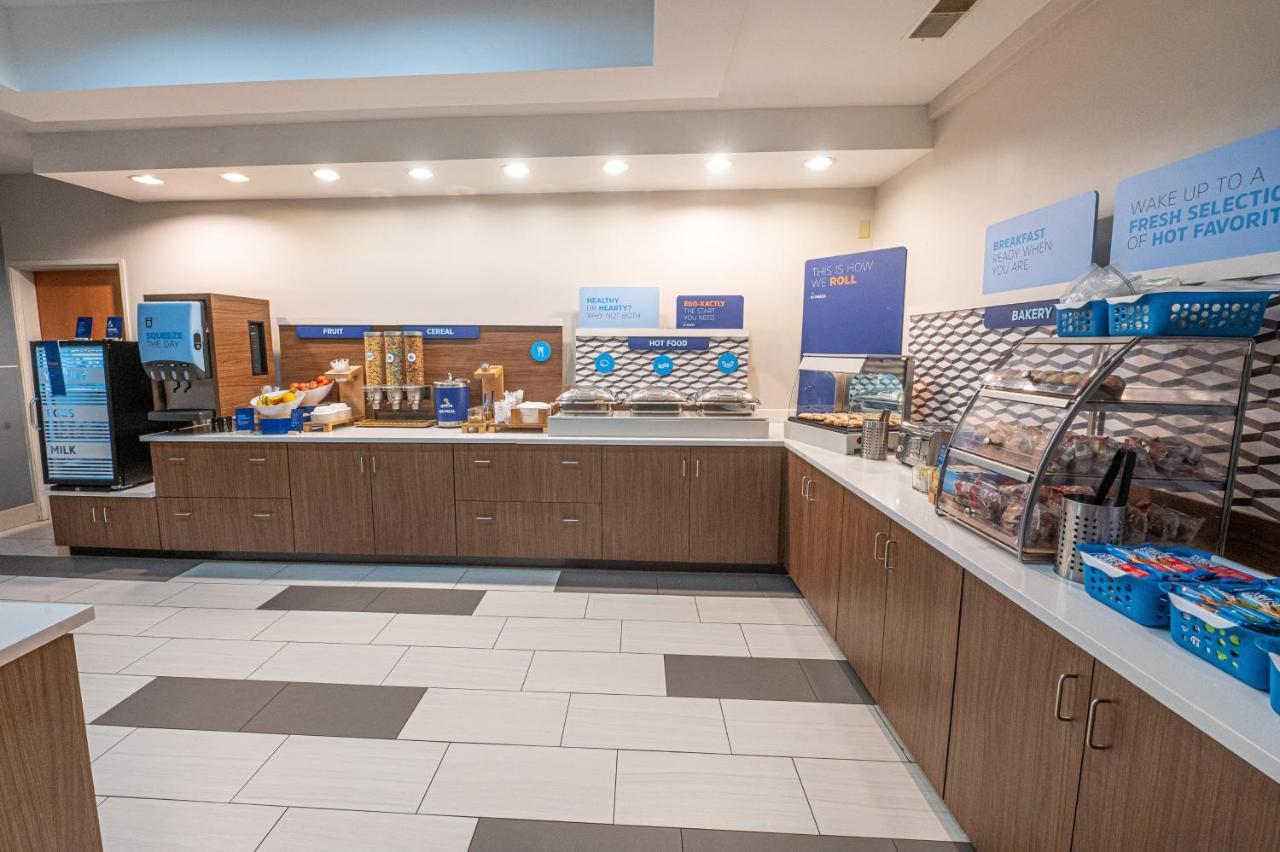 Holiday Inn Express Hotel & Suites Goshen By Ihg Esterno foto
