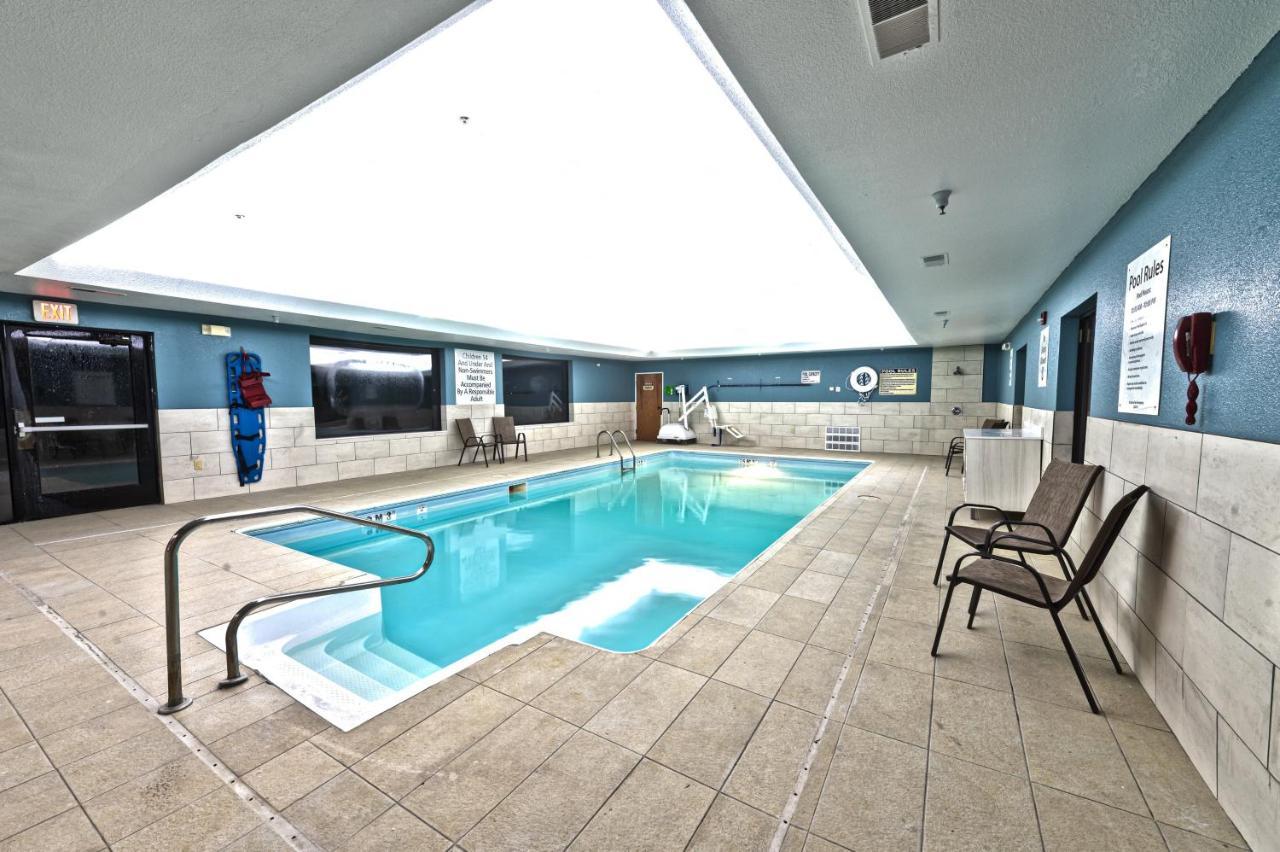 Holiday Inn Express Hotel & Suites Goshen By Ihg Esterno foto