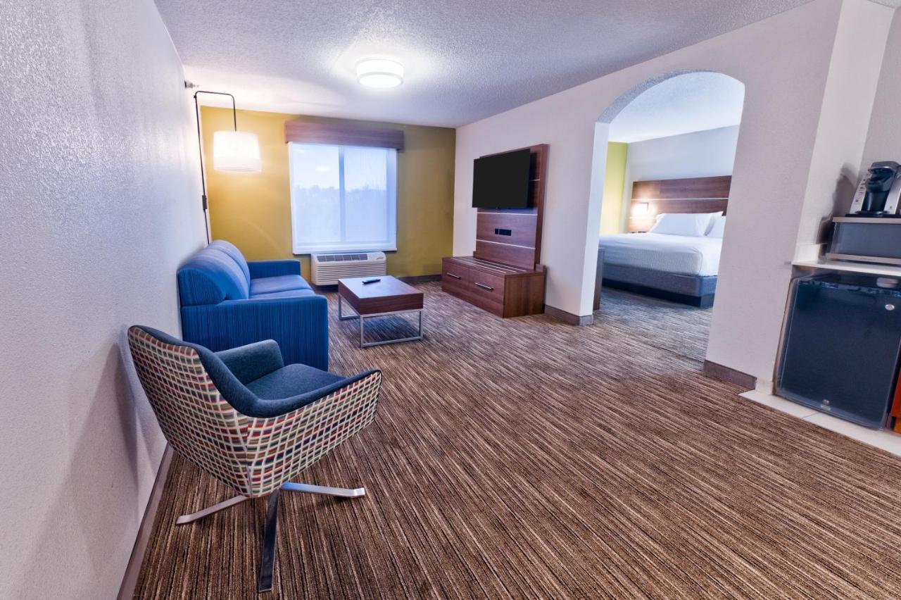 Holiday Inn Express Hotel & Suites Goshen By Ihg Esterno foto