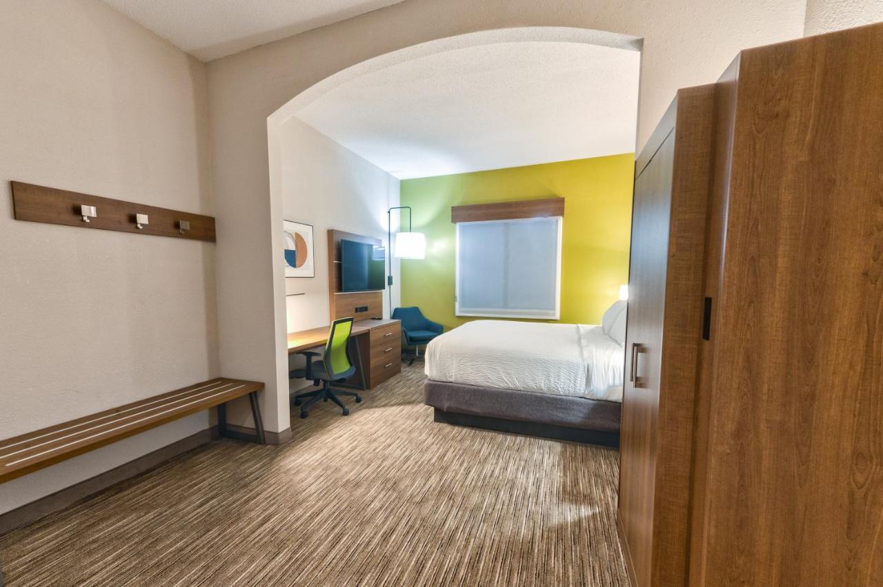 Holiday Inn Express Hotel & Suites Goshen By Ihg Esterno foto