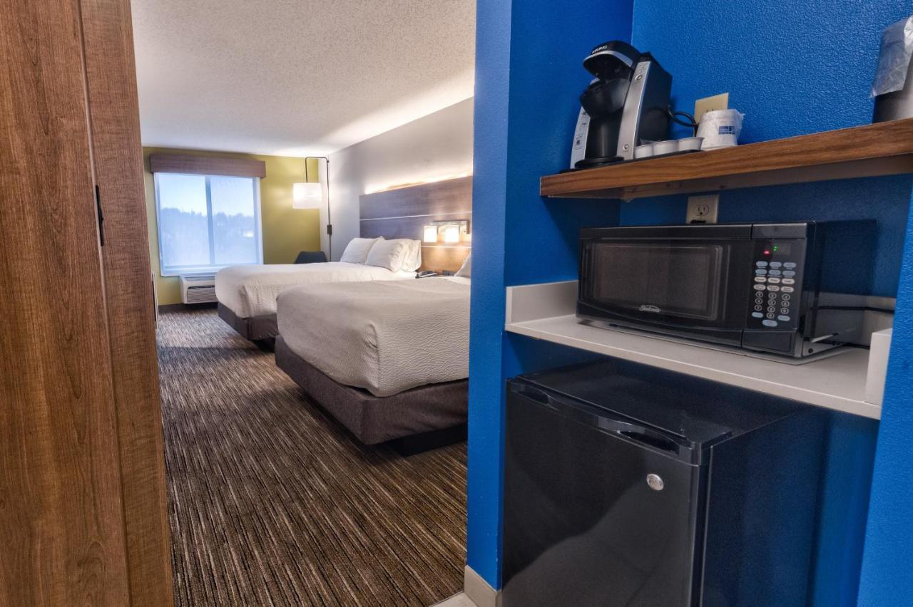 Holiday Inn Express Hotel & Suites Goshen By Ihg Esterno foto