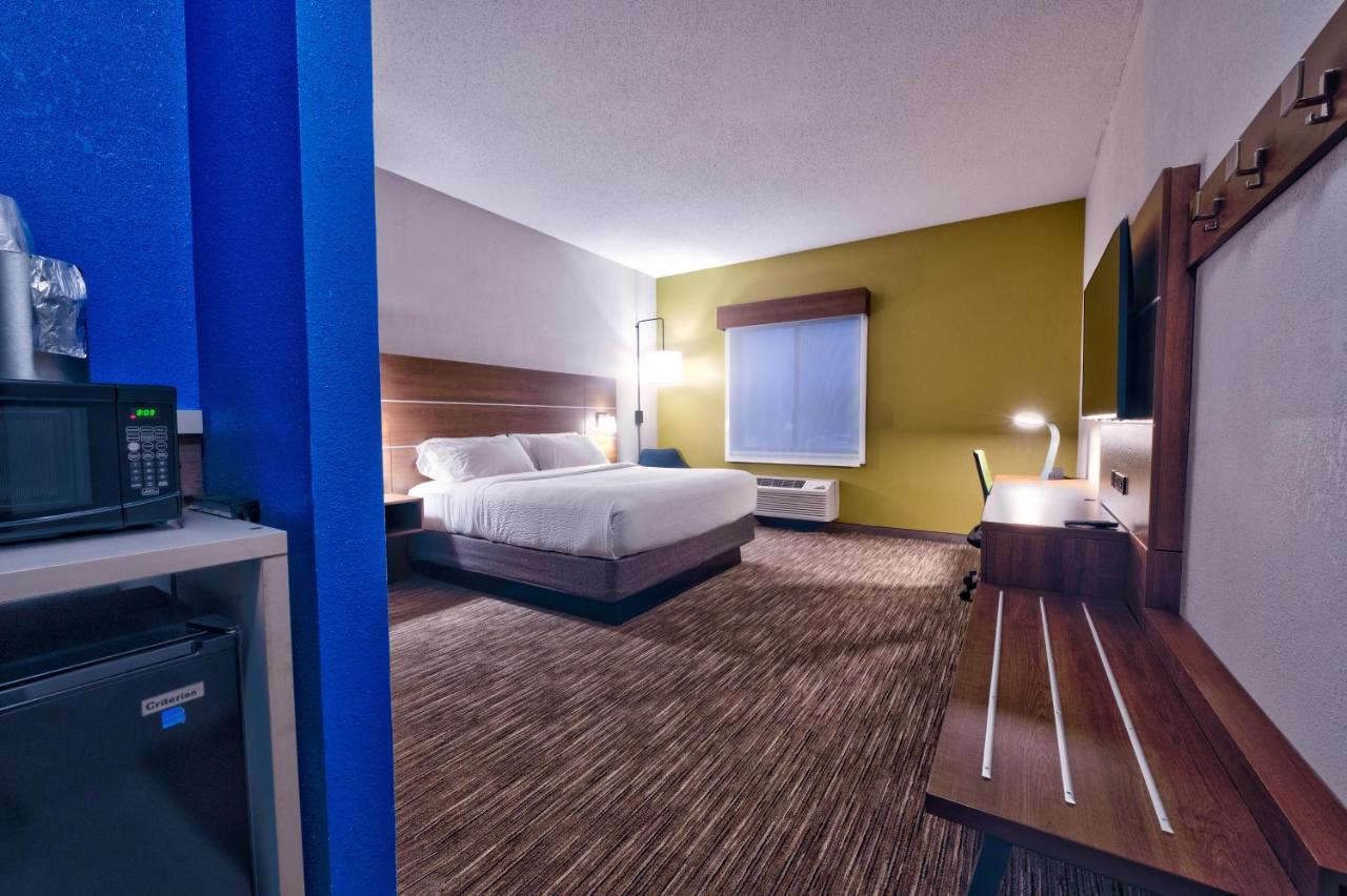 Holiday Inn Express Hotel & Suites Goshen By Ihg Esterno foto