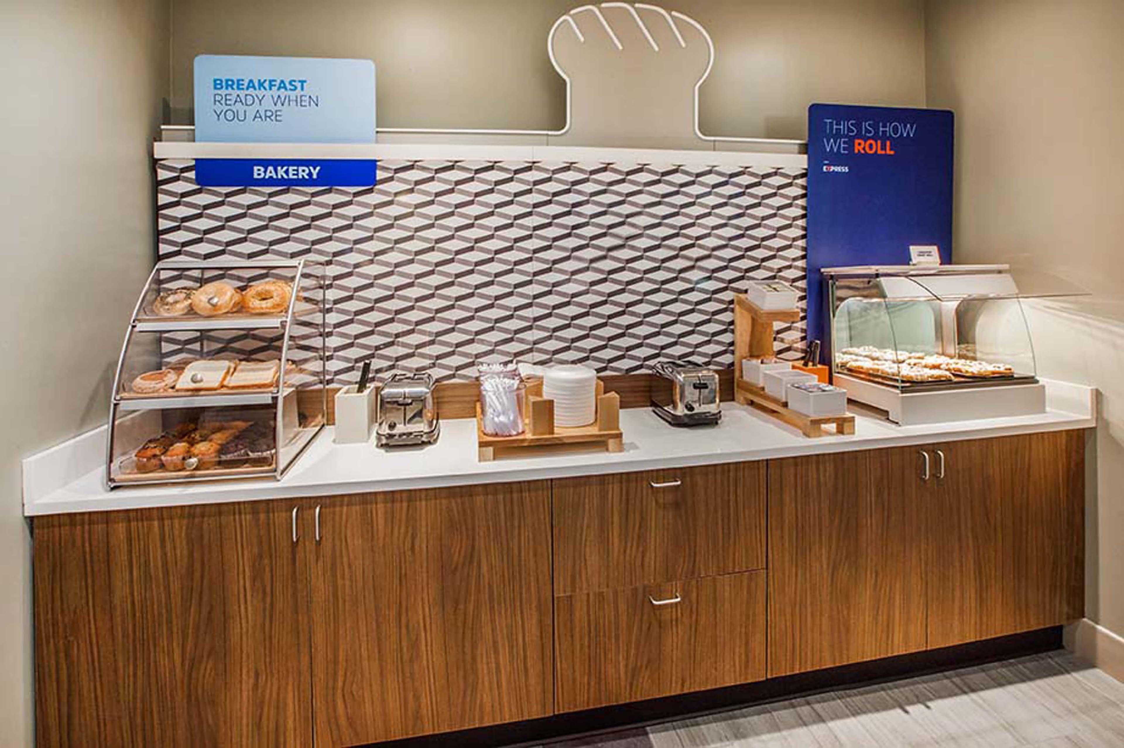 Holiday Inn Express Hotel & Suites Goshen By Ihg Esterno foto